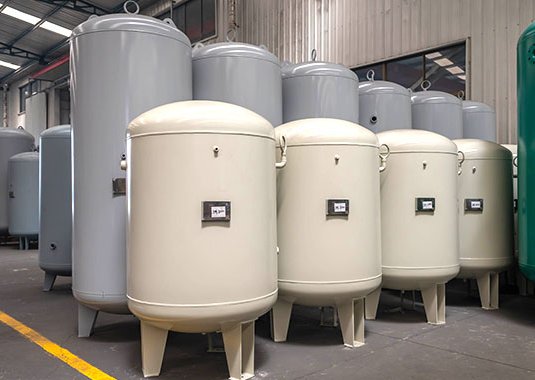 Material Selection Guide: Carbon Steel vs Stainless Steel vs Composite Air Receiver Tanks