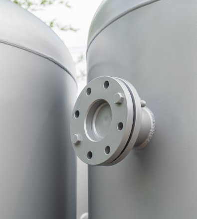 Chemical Processing - Fixed-Speed Oil-Injected Rotary Screw with 2,000 L Horizontal Air Receiver