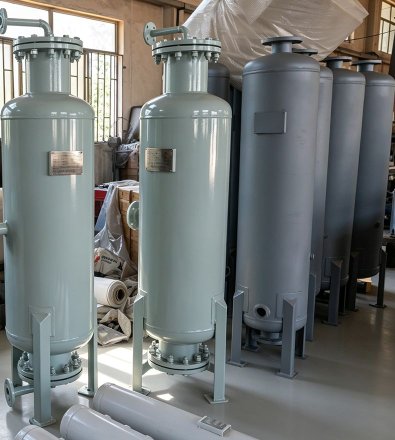 Beverage Bottling - High-Pressure Oil-Free Reciprocating System with 2,000 L Horizontal Air Receiver