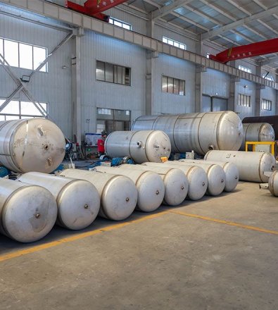 Fertilizer Production - Two-Stage Oil-Injected Rotary Screw with 6,000 L Horizontal Air Receiver