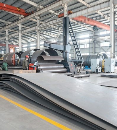 Tire Manufacturing - Two‑Stage Oil‑Injected Rotary Screw with 6,000 L Horizontal Air Receiver
