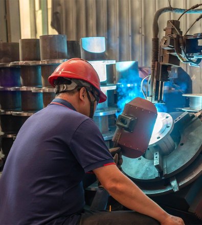 Glass Manufacturing - VSD Oil-Injected Rotary Screw with 1,500 L Horizontal Air Receiver