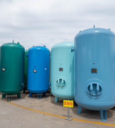 PET Bottle Blowing - Redundant  Duty/Standby Screw Package with 12,000 L Vertical Air  Receiver