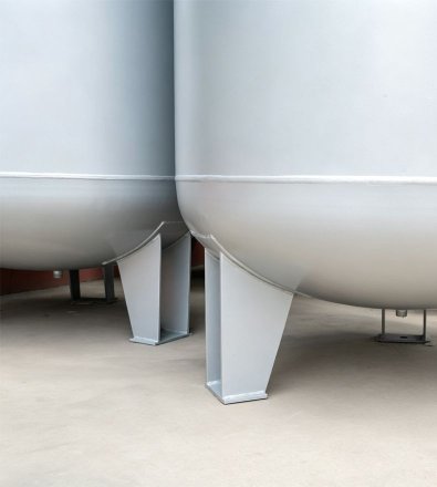 Textile Weaving - Fixed‑Speed Oil‑Injected Rotary Screw with 2,000 L Horizontal Air Receiver