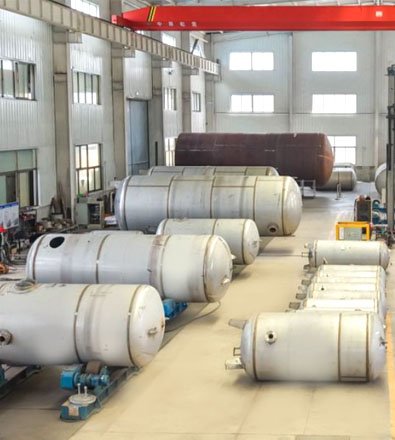 Electronics Assembly‑Integrated Tank‑Mounted VSD Screw Package with 300 L Vertical Air Receiver
