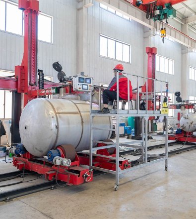 Quarry and Stone Processing - Two-Stage Oil-Free Rotary Screw with 5,000 L Horizontal Air Receiver