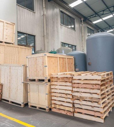 Glass Manufacturing - Centrifugal Compressor with 8,000 L Vertical Air Receiver