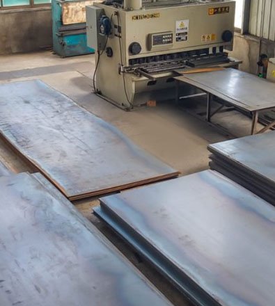 Laser Cutting‑Two‑Stage Oil‑Injected Rotary Screw with 4,500 L Horizontal Air Receiver