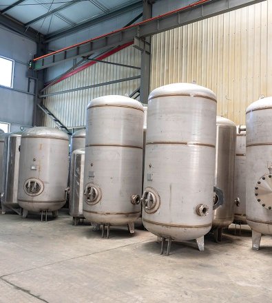 Pulp and Paper Mill - Two-Stage Oil-Free Rotary Screw with 8,000 L Horizontal Air Receiver