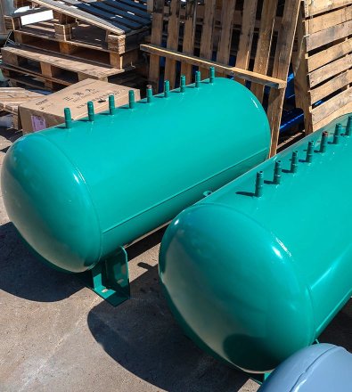 Wastewater Treatment - Integrated Tank-Mounted VSD Screw Package with 2,000 L Vertical Air Receiver